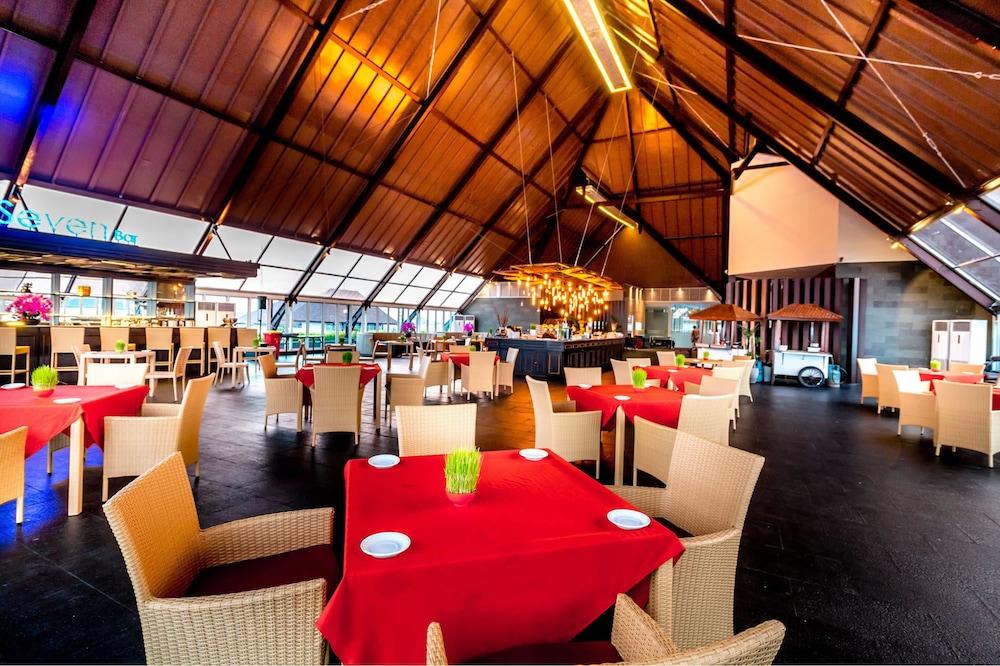 Kutabex Beachfront Hotel Kuta Lombok Exterior foto
