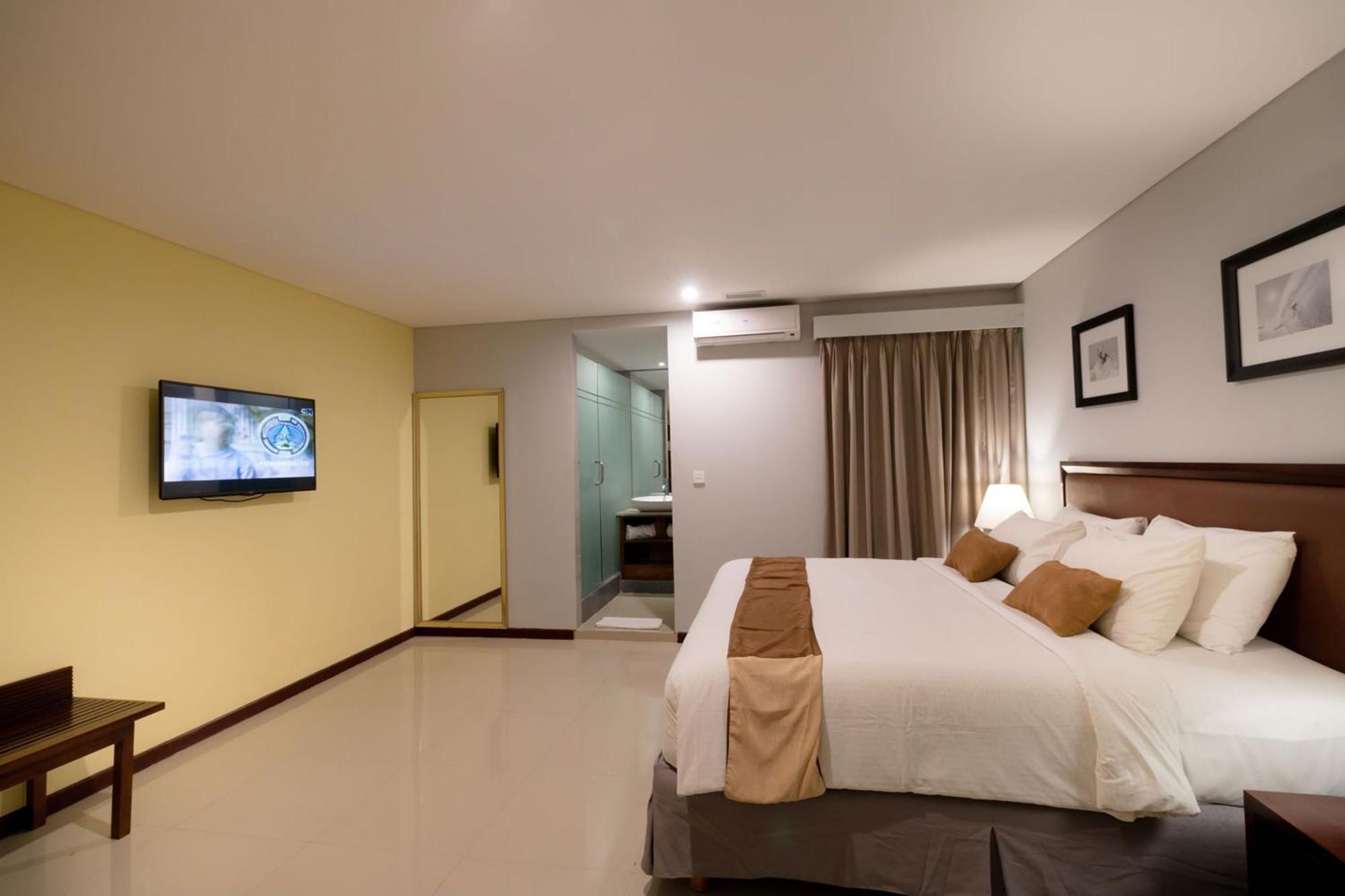 Kutabex Beachfront Hotel Kuta Lombok Zimmer foto